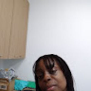 Meet your Posher, Dionne